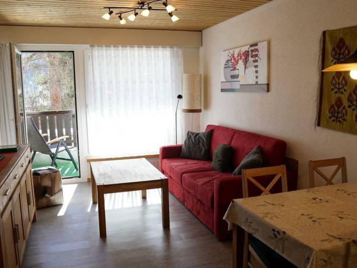 Ferienwohnung für 4 Personen, mit Sauna und Pool sowie Balkon und Garten in Graubünden - 2
