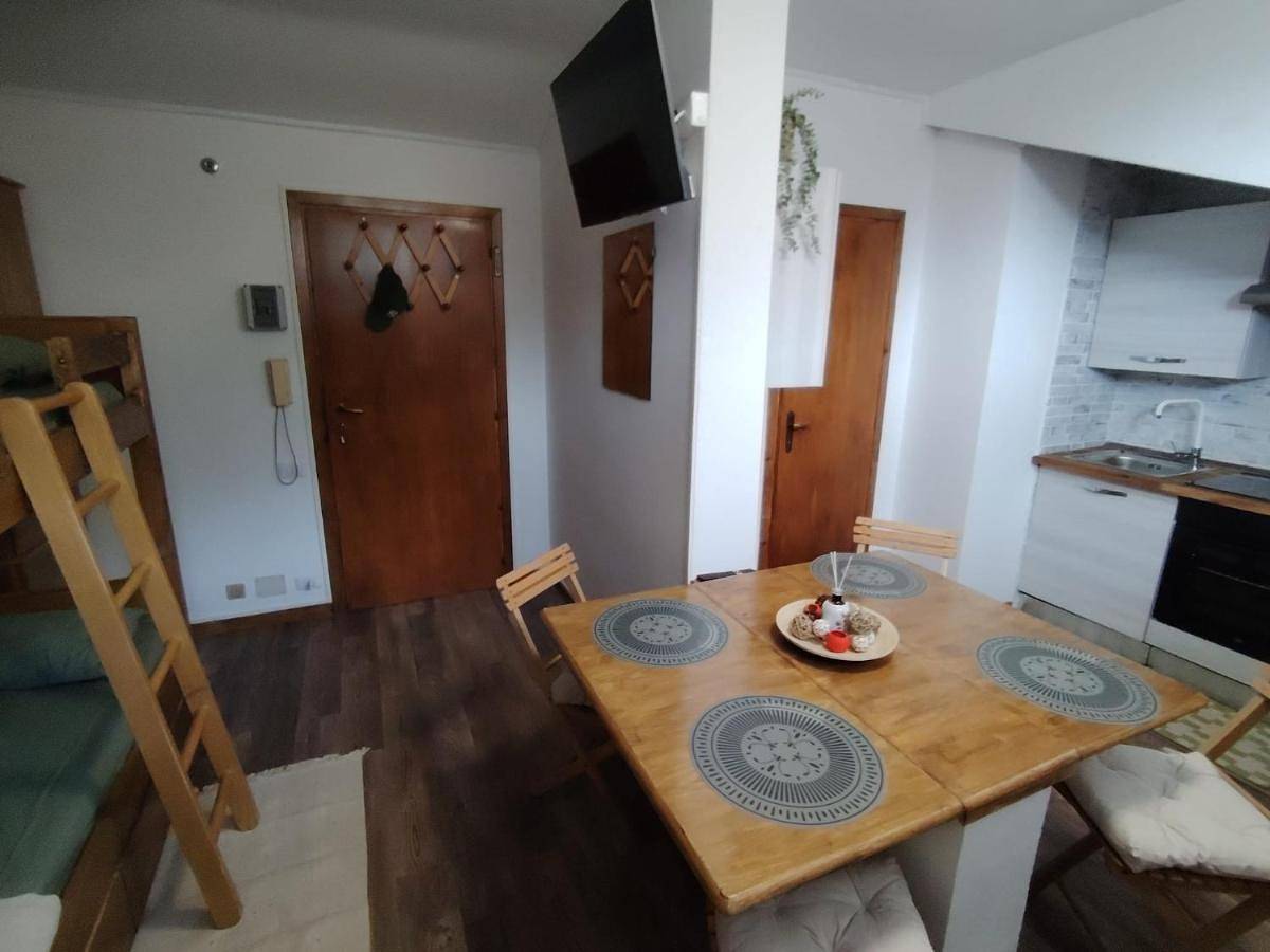 Appartamento intero, Chalet di Borgata - Fronte Piste in Sestriere città, Via Lattea