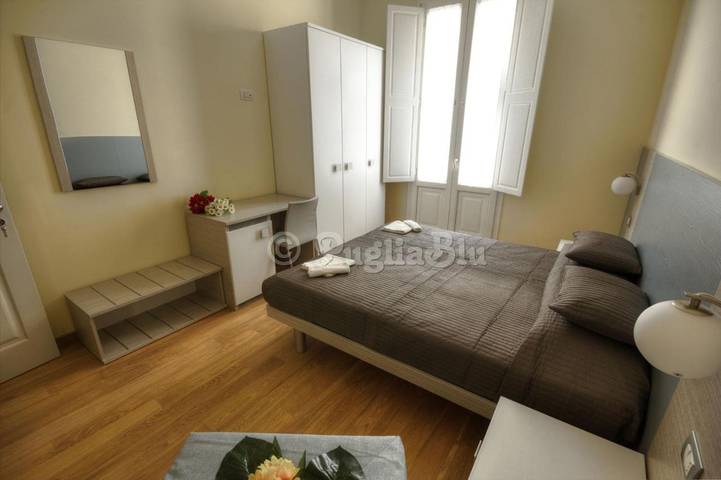 B&b per 2 persone, con panorama e balcone in Mola di Bari