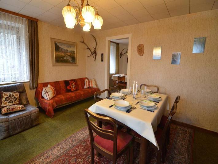 Location de vacances pour 10 personnes, avec jardin à Butgenbach - 2