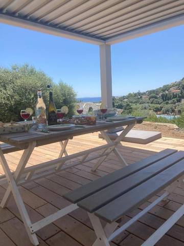 Gîte pour 6 personnes, avec vue et jardin dans Miomo