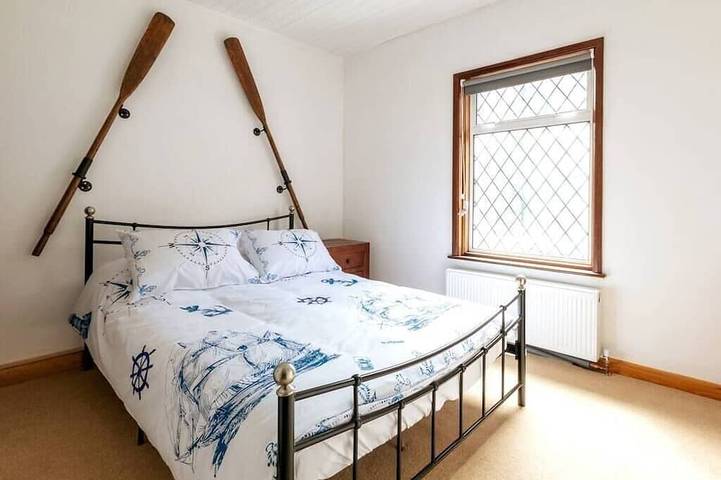 Stylish 2Bd Family Hideaway in Dover in Dover, Kent