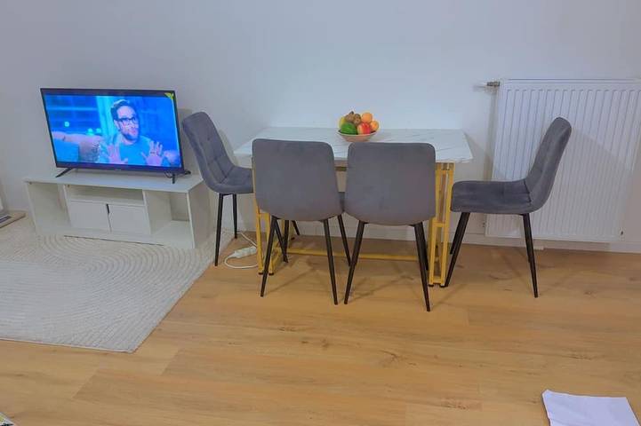 Ganze Wohnung, Bright studio between Paris and dis in Champs-sur-Marne, Seine-et-Marne