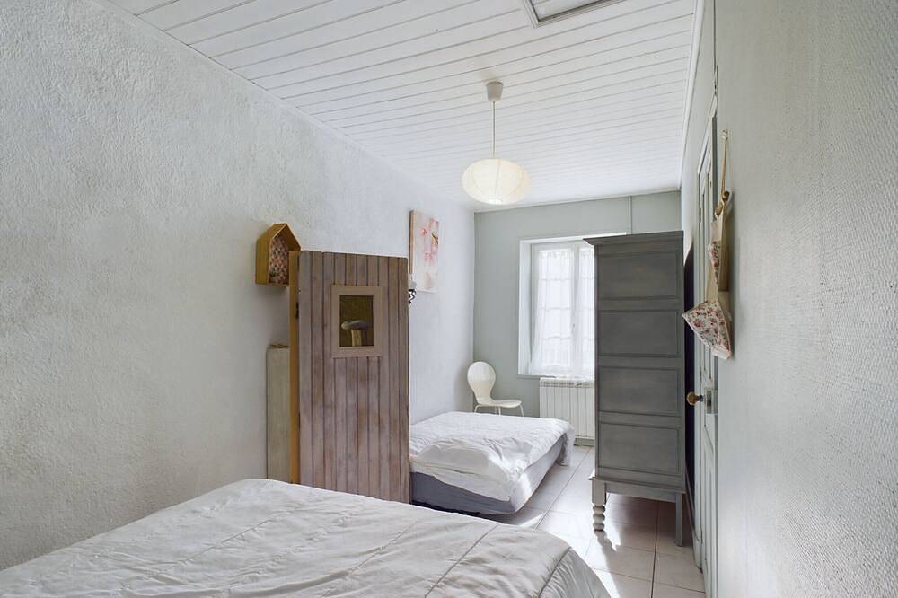 Idéal pour 2 adultes et 3 enfants - Longeville sur Mer in Longeville-sur-Mer, Vendée