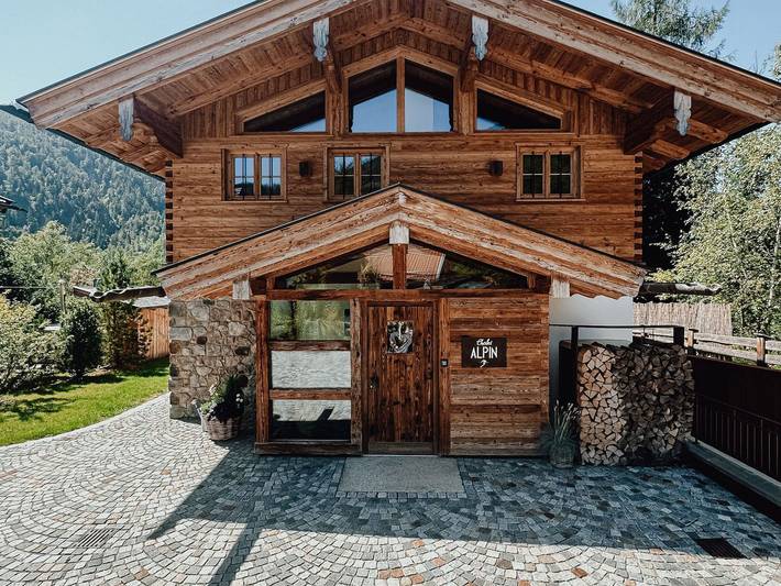 Chalet für 5 Personen, mit Pool und Whirlpool sowie Sauna und Garten, kinderfreundlich in Bayrischzell