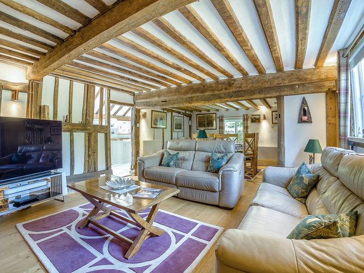 Bridge Cottage in Sevington, Ashford region