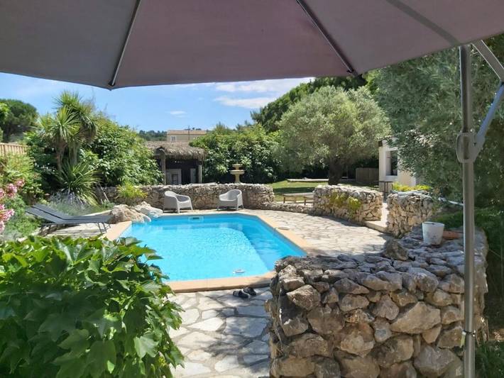 Chambre d’hôte pour 16 personnes, avec piscine ainsi que jardin et jacuzzi, adapté aux familles dans l' Aude - 2