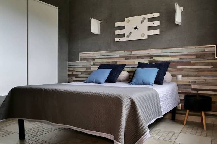 Location de vacances pour 12 personnes, avec jacuzzi ainsi que balcon et jardin, animaux acceptés à Viggianello - 3