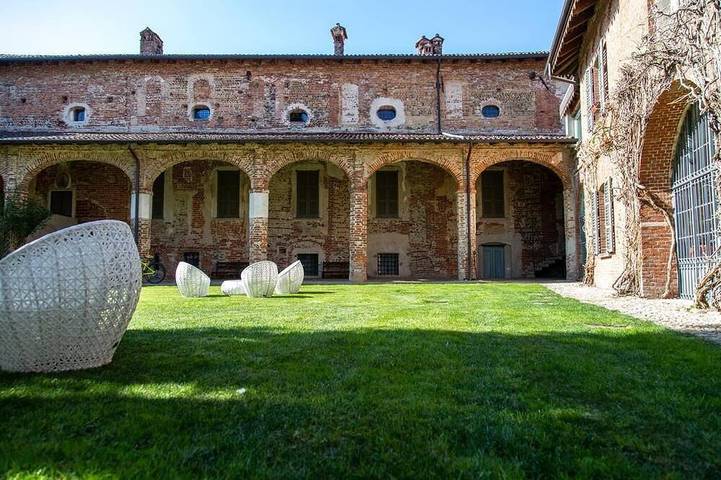 Intera Villa Storica di Charme con Piscina e Parco in Vaprio d'Agogna, Novara Province