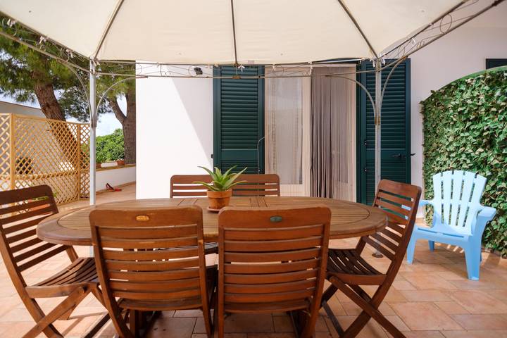 Ganze Wohnung, Ferienwohnung 'Villetta del Salento 1' mit Garten & A/C in Racale, Golf von Tarent