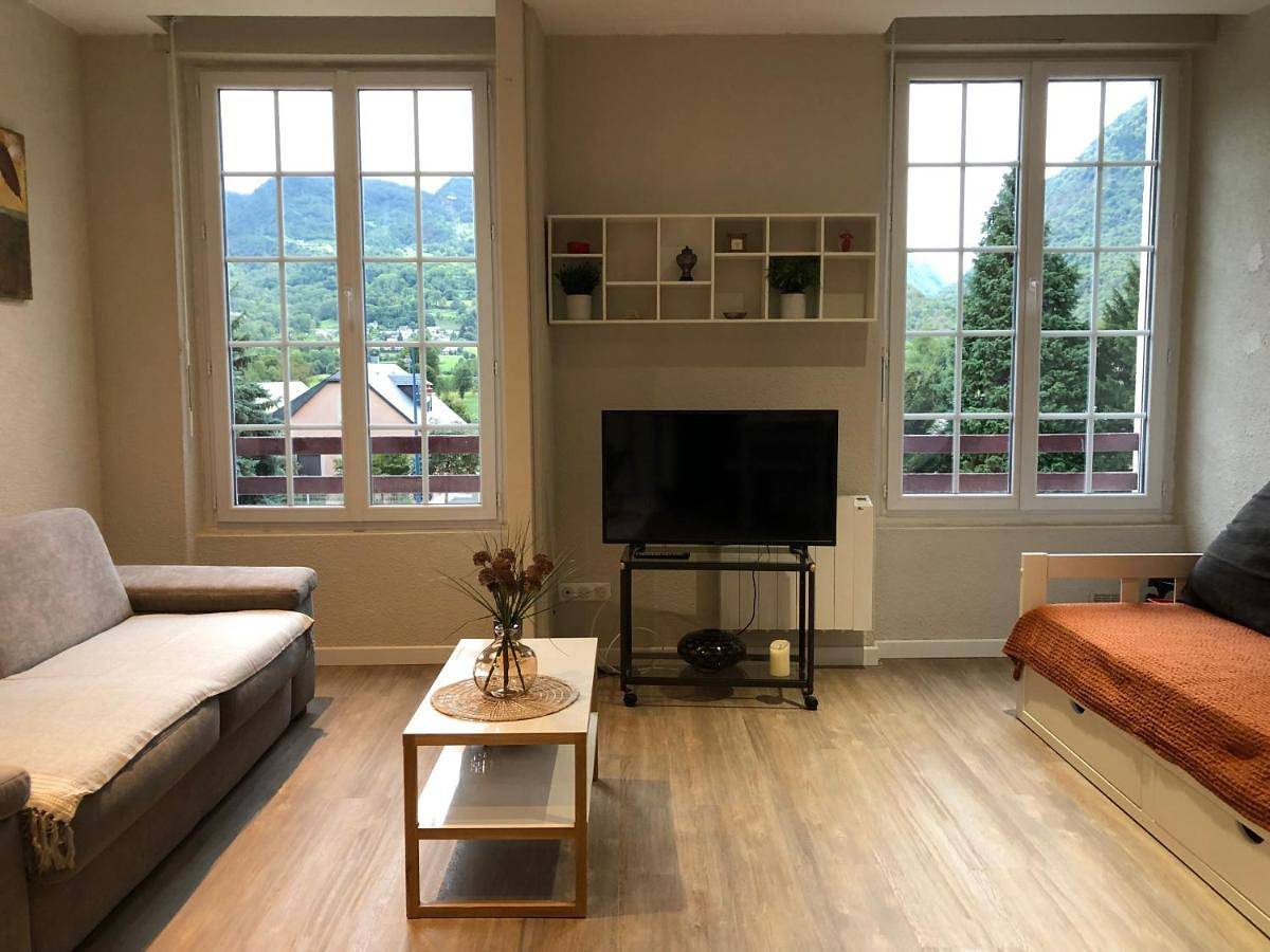 Appartement entier, Studio Apartment in Pierrefitte-Nestalas, Parc national des Pyrénées