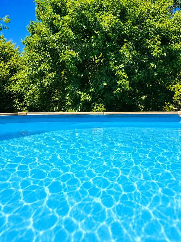 Maison de vacances pour 4 personnes, avec piscine et jardin à Robion