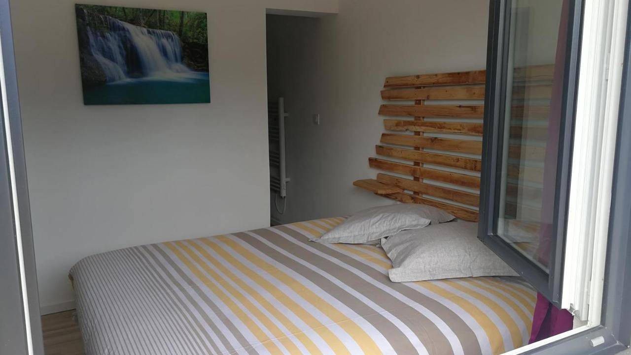 Appartement entier, One-Bedroom Apartment in Lussan, Région de Nîmes