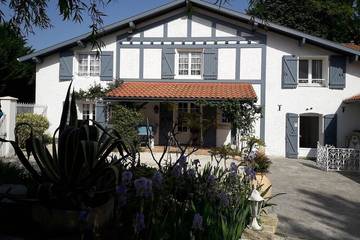 Gîte pour 4 personnes, avec jacuzzi ainsi que jardin et terrasse à Saint-Laurent-de-Gosse