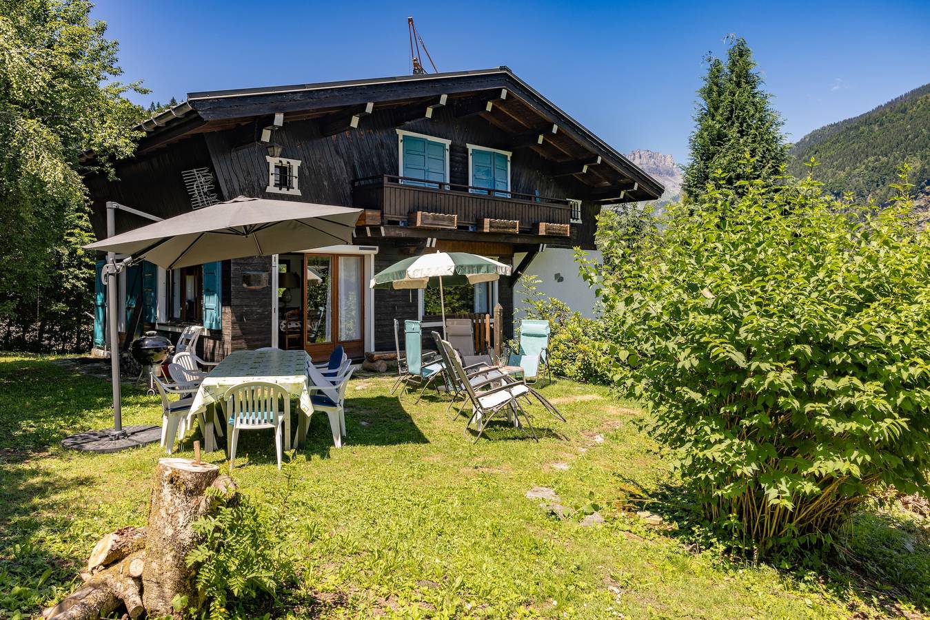 Casa de vacaciones 'Chalet Le Margouillat' con vistas a la montaña, terraza y Wi-Fi in Les Houches, Macizo del Mont Blanc