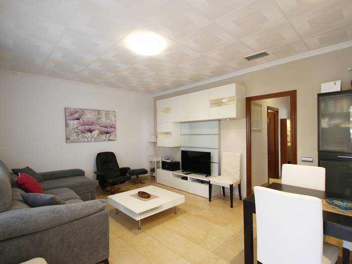 Apartamento entero, Casa renovada con piscina - 6 pers. in Cambrils, Costa Dorada