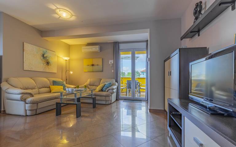 Apartamento entero, Ferienwohnung Erika - Dachterrasse mit Meerblick - Sandstrand Bjeca - istriensonne 0004 in Pula-Medulin, Medulin