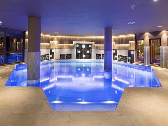 Appart’hôtel pour 4 personnes, avec sauna ainsi que piscine et balcon