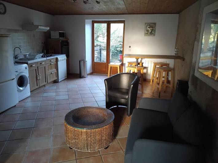 Gîte pour 4 personnes, avec terrasse, animaux acceptés à Saint-Loup-sur-Aujon