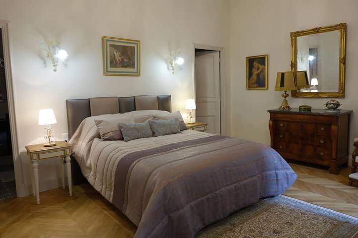 Ganze Wohnung, Luxus-Apartment im Hotel Alfonce aus dem 17. Jahrhundert private Villa in Pézenas, Mittelmeerküste (Frankreich)