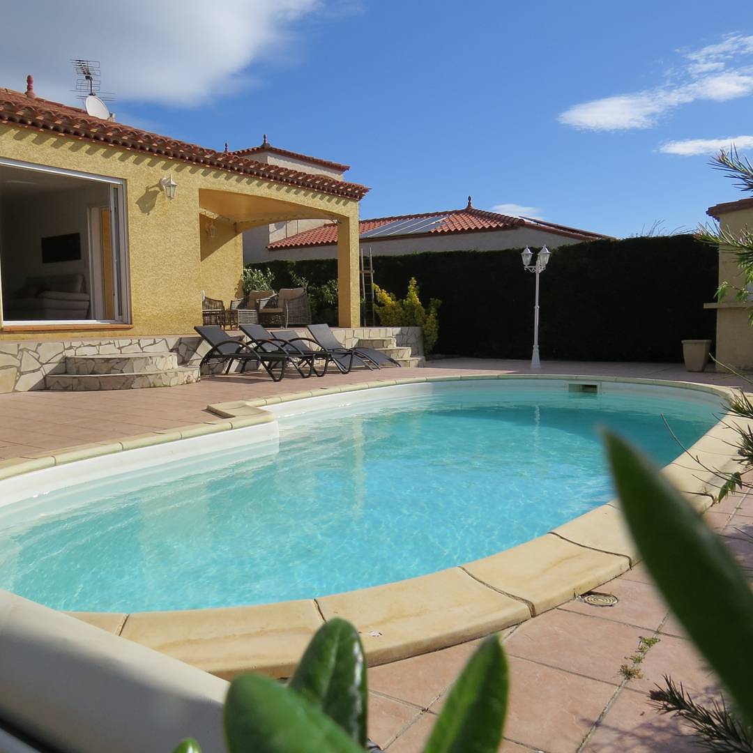 Ganze Ferienwohnung, Ferienwohnung für 8 Personen mit Garten in Saint-Laurent-de-la-Salanque, Côte d'Améthyste
