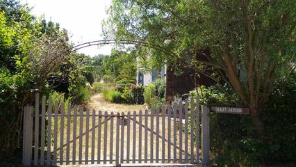 Chambre d’hôte pour 2 personnes, avec jardin dans Vignoux-sous-les-Aix