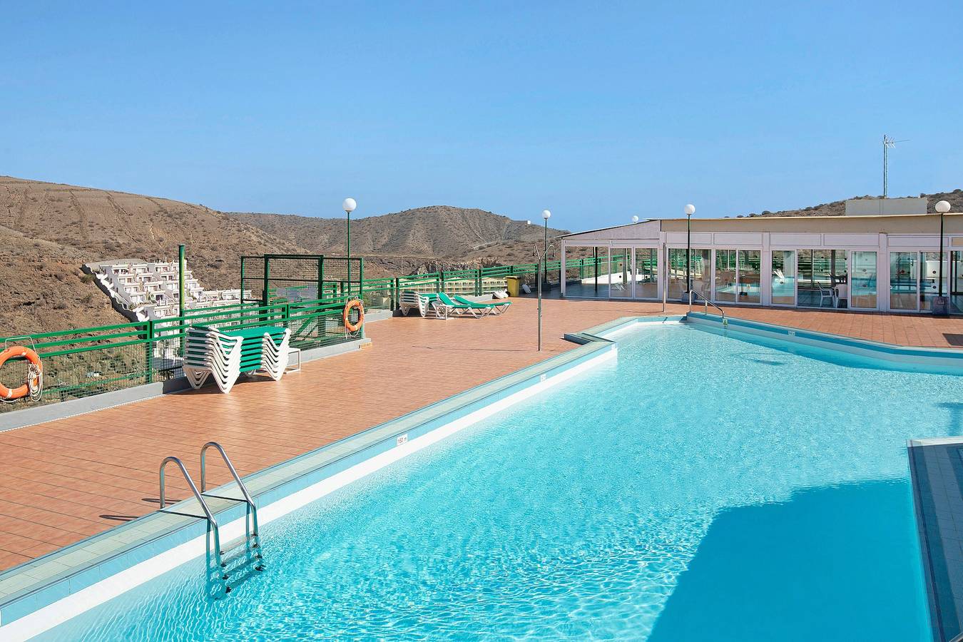 Entire apartment, Vacation Apartment "Silent Flat" with Mountain View, Pool & Terrace in Puerto Rico (Gran Canaria), Mogán