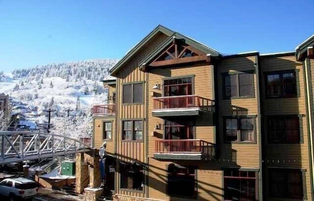 Ganze Wohnung, Ski-in-Ski-out und auf der Main Street in der Nähe aller Restaurants und des Nachtlebens in Uinta Wasatch Cache National Forest