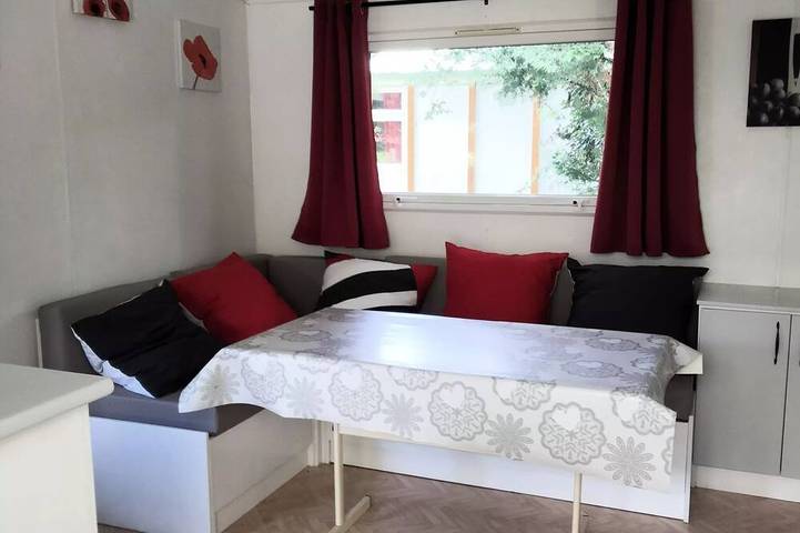 Mobil home pour 4 personnes à Dévillac