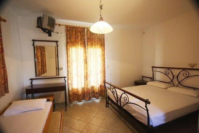 Location de vacances pour 3 personnes, avec jacuzzi ainsi que jardin et piscine dans Pefkochori - 4