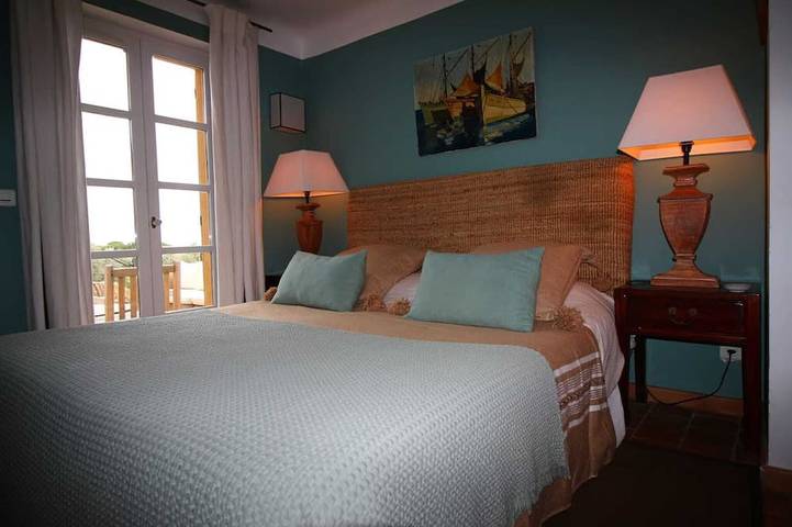 Villa De luxe -air-conditioned-pool-14 persons, 7 bedrooms and 7 bathrooms, 11 beds in Sanary-sur-Mer, Mittelmeerküste (Frankreich)