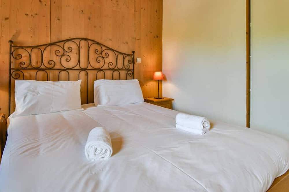 Appartement entier, Appartement moderne aux pieds des pistes, animaux admis, parking in Le Grand-Bornand, Région d'Annecy