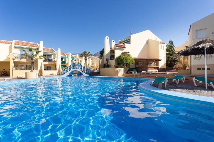 Apartment for 4 people, with Terrace and Pool in Mare Verde