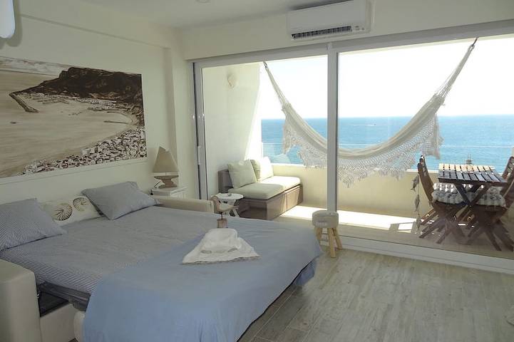 Appartement entier, Lingon Silver Apartment, Wifi, AC, balcon in Praia da Califórnia, Sesimbra