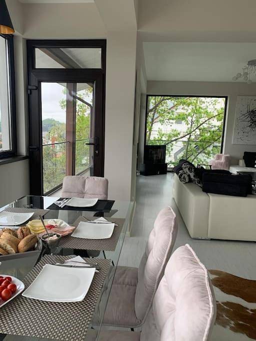 Maison d’hôte pour 2 personnes, avec terrasse ainsi que jardin et vue à Brașov - 2
