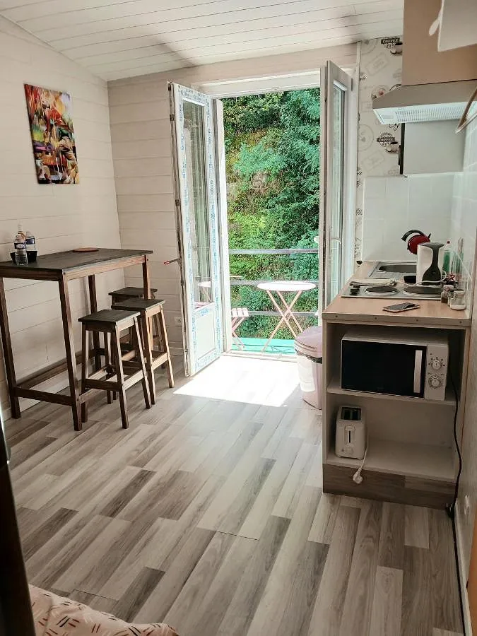 Apartamento de vacaciones para 2 personas, con jardín además de vistas y piscina - 1