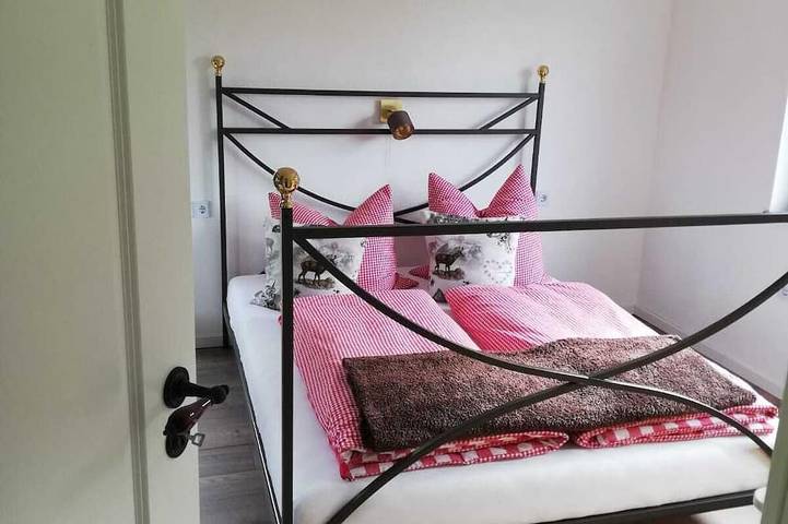 Ferienwohnung für 6 Personen, mit Terrasse und Garten in Tröstau - 2