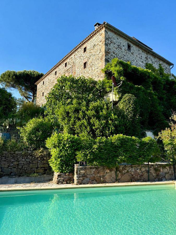 Appartement de vacances pour 2 personnes, avec Balcon et Jacuzzi ainsi que Terrasse et Jardin