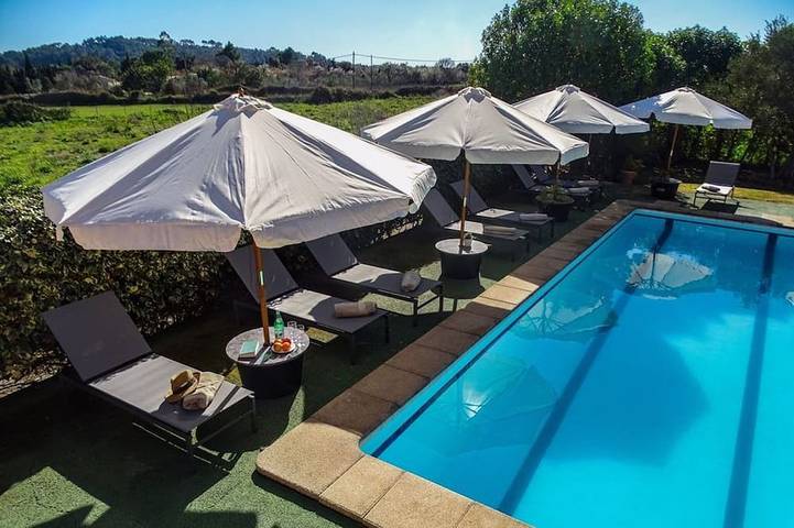 Maison de vacances pour 16 personnes, avec terrasse et jardin dans Selva