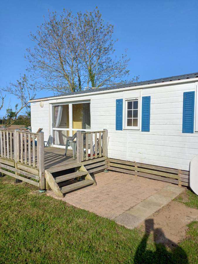 Camping pour 5 personnes, avec Balcon et Terrasse ainsi que Jardin et Vue