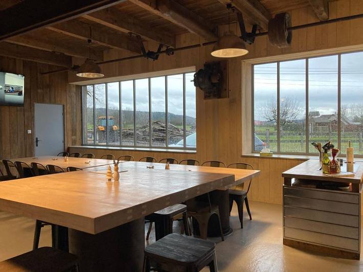 Location de vacances pour 15 personnes, avec jardin à Montigny-sur-l'Ain - 3