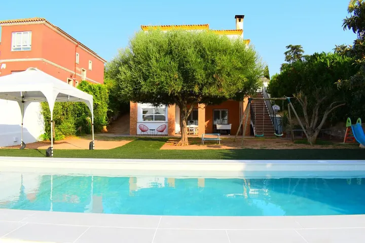 Appartement de vacances pour 6 personnes, avec piscine ainsi que vue et jardin - 1