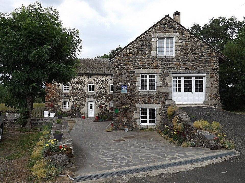 La maison de Suzanne - Nelly Coutarel - Chambre Garabit in Val-d'Arcomie, Région de Saint-Flour