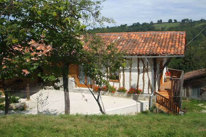 Location de vacances pour 4 personnes, avec balcon et jardin, animaux acceptés dans Bagert