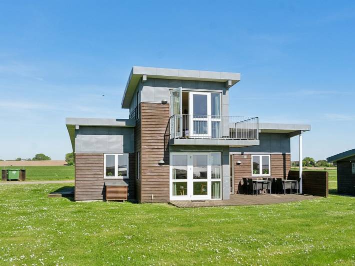 Ferienhaus für 8 Personen, mit Terrasse und Sauna sowie Whirlpool, mit Haustier