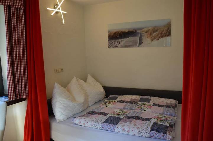 Geheel appartement, Mooi appartement voor 4 met spectaculair uitzicht en skiën van oktober tot juni. in Hohe Tauern, Kaprun