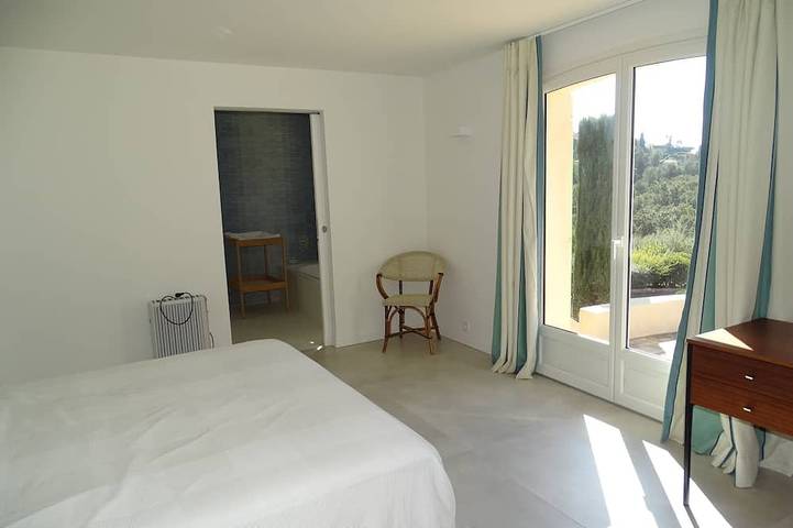 Villa pour 8 personnes, avec terrasse et jardin, animaux acceptés dans Anthéor - 3