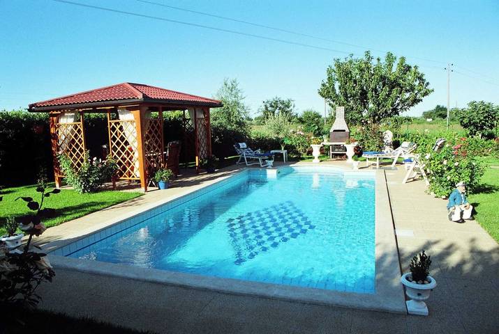 Villa für 8 Personen, mit Pool und Terrasse in Umag