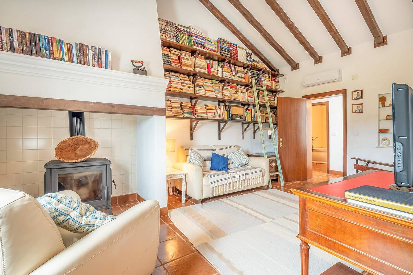 Refreshing poolside escape in Ponte de Sor in Ponte de Sor, Tramaga e Vale de Açor, Portalegre Distrikt