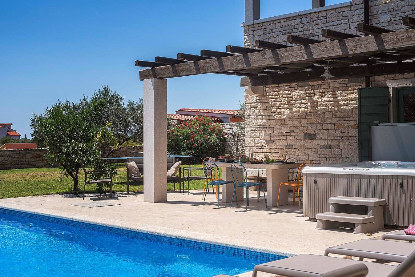 Villa with private pool, Hottub, table tennis. in Vodnjan, Grad Vodnjan